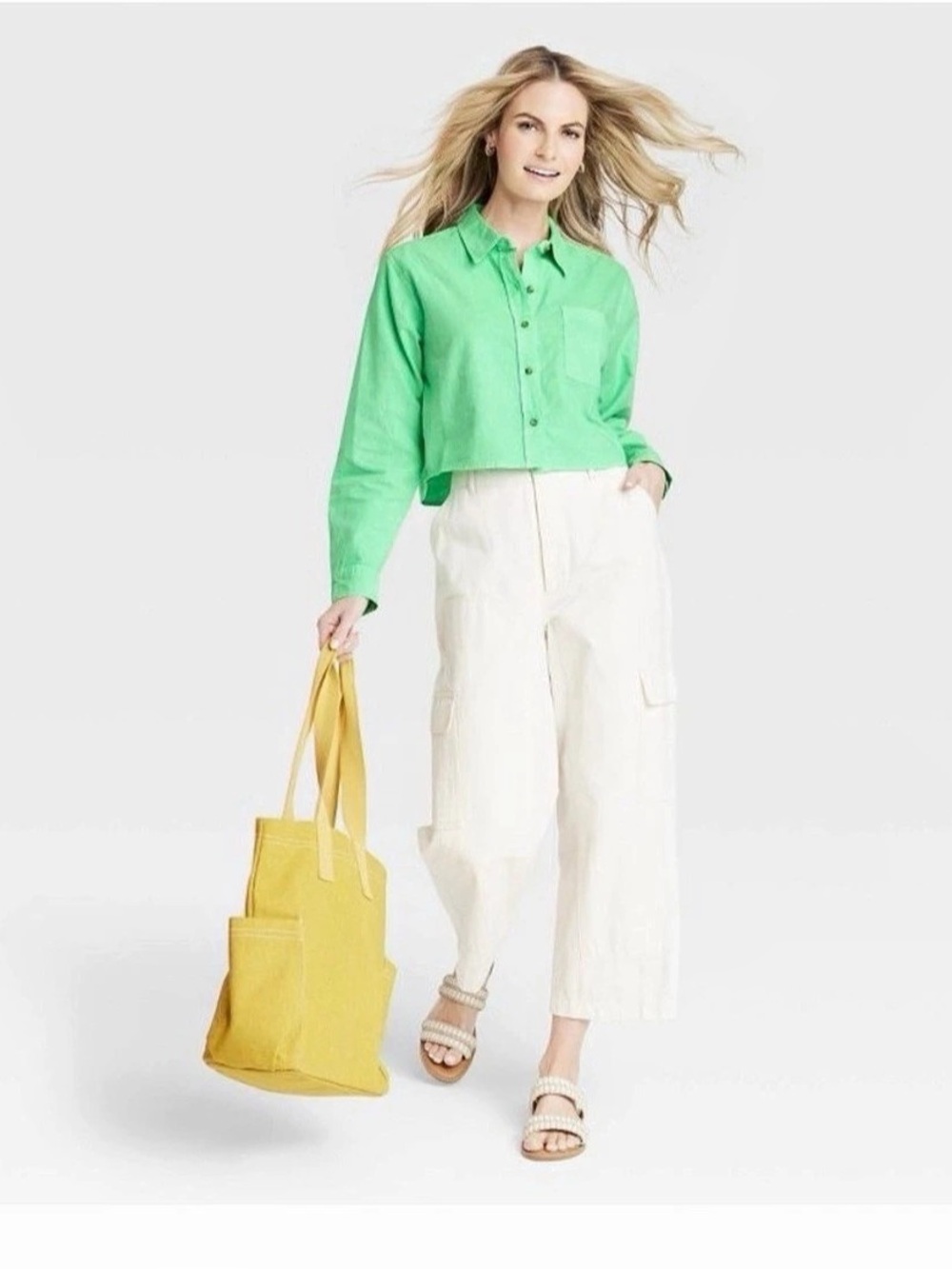 NWT Universal Thread Long Sleeve Button-Down Cropped
Shirt Green Size Large